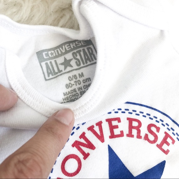 NWT BABY Converse snap tee with matching beanie - Picture 2 of 3